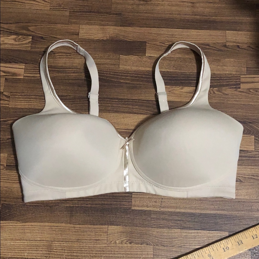 Vanity Fair Wireless Nude  Bra in Light Beige